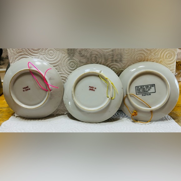 Antique porcelain plates, birds, with gold trim. Excellent condition. Set of 3 - Picture 5 of 5